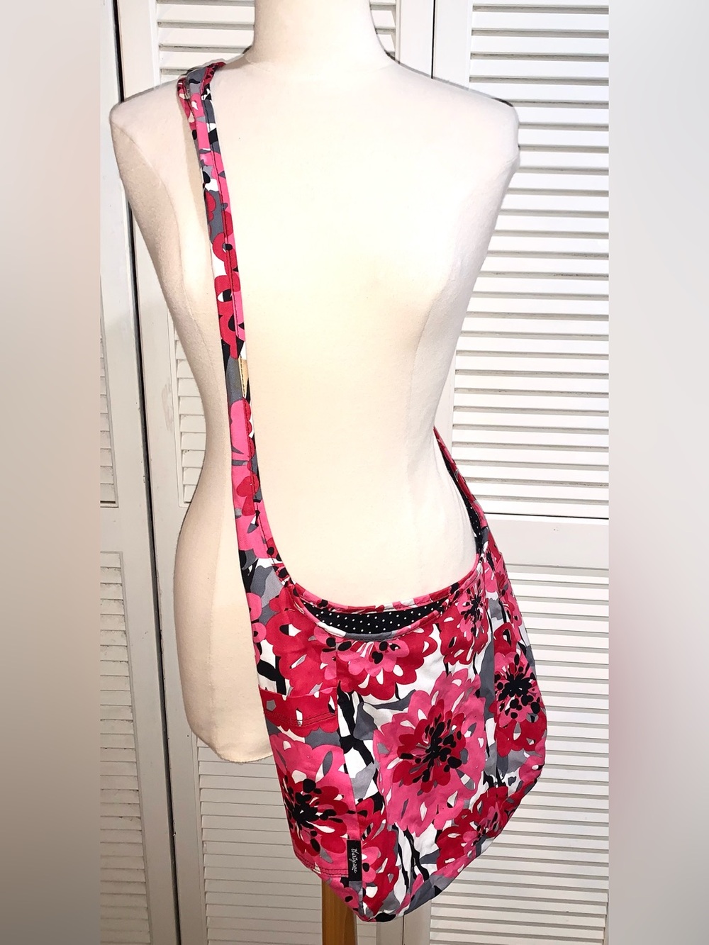 Thirty one bag pink and black floral large 17 1/2” X 12”